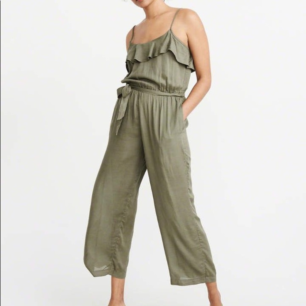 Abercrombie & Fitch Ruffled Cropped Jumpsuit